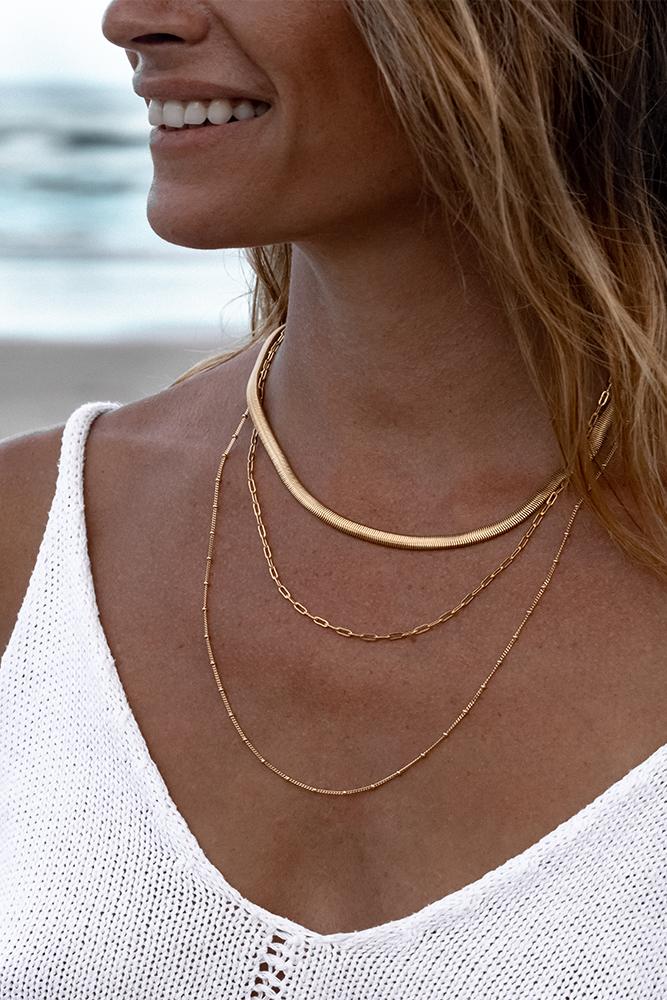 Set Necklace Pendant . NECKLACE Weight : 2,15gr Length : 42cm High Quality  Gold 17k 75% Rose Gold . PENDANT Weight : 1,1gr High Qualit... | Instagram